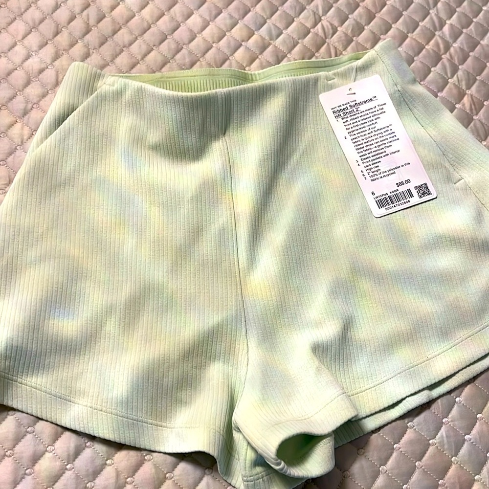 Lululemon shorts ribbed